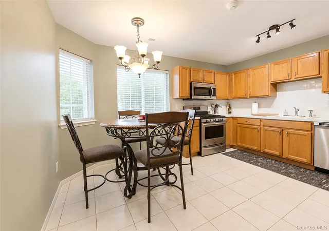 Photo 3 of Sale Pending at 333 Prairie Ct, Brookhaven, NY 11949 | MLS# 1034580 | Listing updated on 2026-09-18