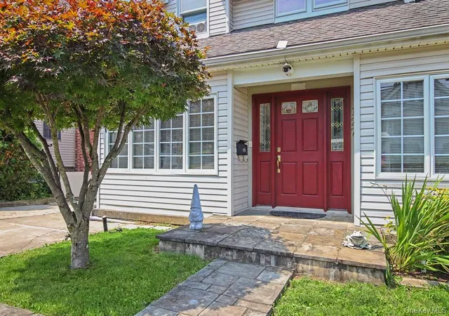 Photo 3 of Sale Pending at 127 Wickes Ave, Yonkers, NY 10701 | MLS# 1034602 | Listing updated on 2026-08-24