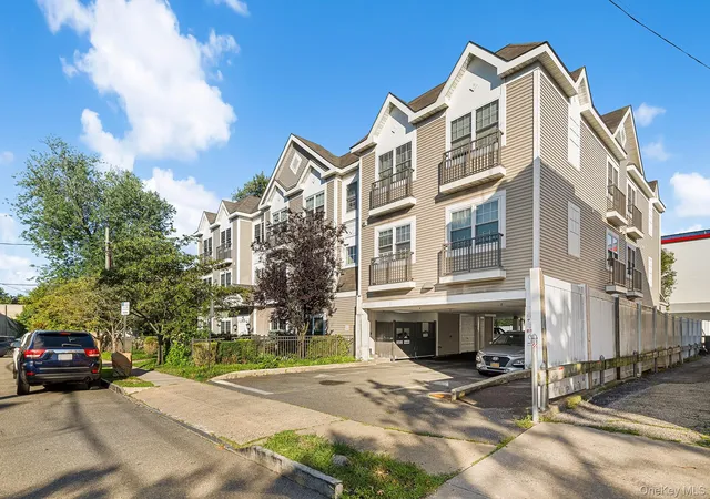 Photo 2 of Condo for sale at 5 Minerva Pl #2C, White Plains, NY 10601 | MLS# 1034626 | Listing updated on 2026-09-01