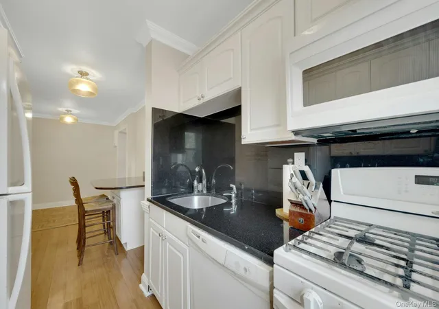 Photo 4 of House for sale at 450 Pelham Rd #3G, New Rochelle, NY 10805 | MLS# 1034628 | Listing updated on 2026-08-11