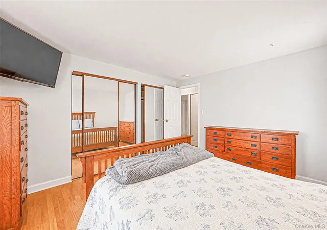 Photo 3 of Sale Pending at 452 Birchwood Rd, Brookhaven, NY 11763 | MLS# 1034641 | Listing updated on 2026-08-28