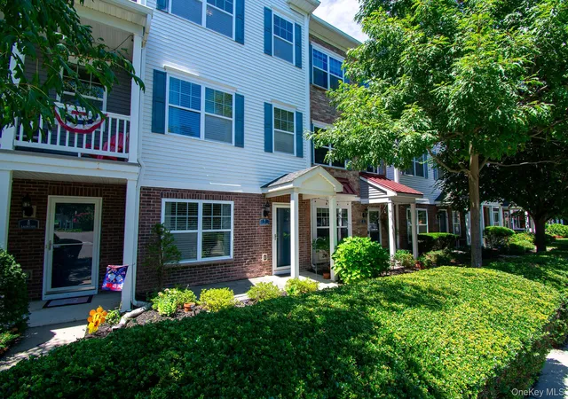 Photo 2 of Condo for sale at 7 Lager Ln #7, Brookhaven, NY 11772 | MLS# 1034665 | Listing updated on 2026-08-22