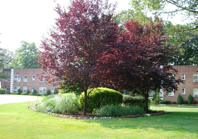 Photo 3 of Sale Pending at 25 Edwards St #2 E, North Hempstead, NY 11577 | MLS# 1034676 | Listing updated on 2026-09-04