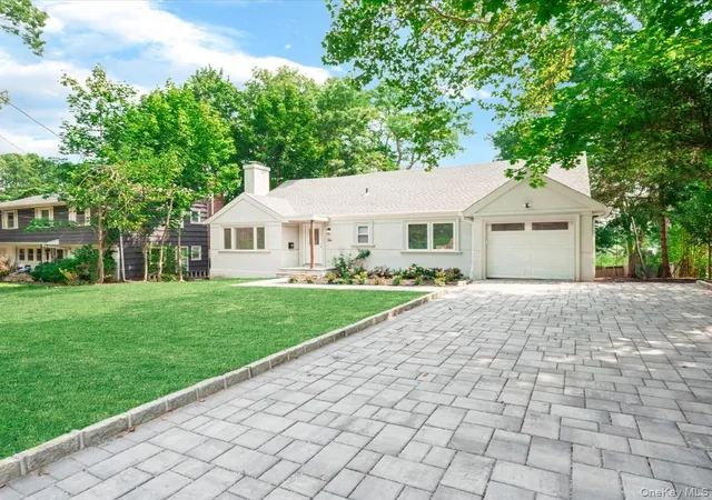 2nd image of 10 W Terrace Rd, North Hempstead, NY 11021 | MLS# 1034680