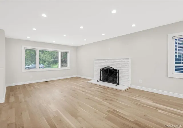 Photo 3 of Single family home for sale at 10 W Terrace Rd, North Hempstead, NY 11021 | MLS# 1034680 | Listing updated on 2026-09-27