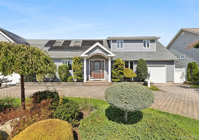 1st image of 39 Jackson Pl, Oyster Bay, NY 11758 | MLS# 1034701