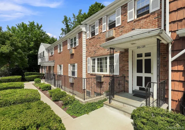 Photo 3 of Condo for sale at 210 Woodland Hills Rd #210, Greenburgh, NY 10603 | MLS# 1034717 | Listing updated on 2026-09-02