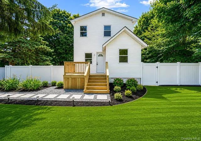 Photo 1 of Sale Pending at 13 Graham Pl, Smithtown, NY 11767 | MLS# 1034746 | Listing updated on 2026-08-26