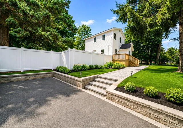 Photo 3 of Sale Pending at 13 Graham Pl, Smithtown, NY 11767 | MLS# 1034746 | Listing updated on 2026-08-26