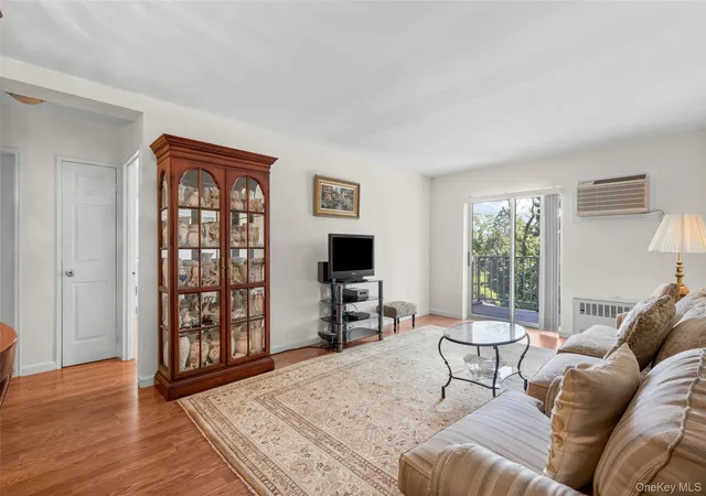 Photo 3 of Sale Pending at 20 Secor Pl #2S, Yonkers, NY 10704 | MLS# 1034749 | Listing updated on 2026-09-03