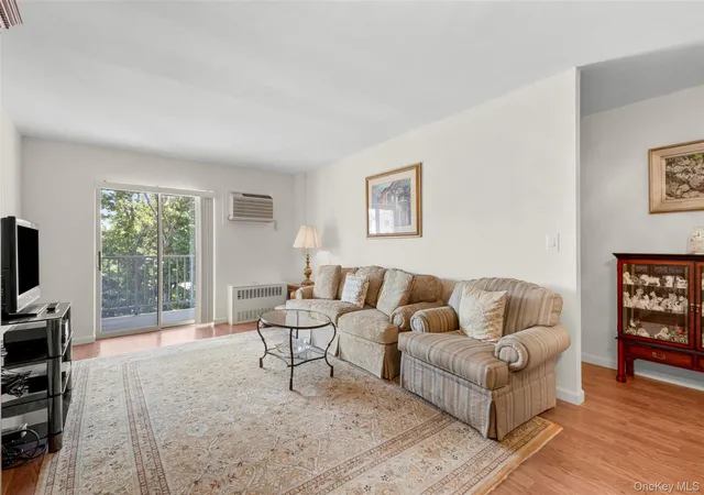 Listing Photo 4 - Condo for sale in building located at 20 Secor Pl, Yonkers, NY 10701 - Unit #2S
