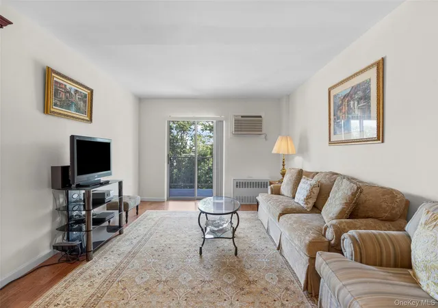 Listing Photo 5 - Condo for sale in building located at 20 Secor Pl, Yonkers, NY 10701 - Unit #2S