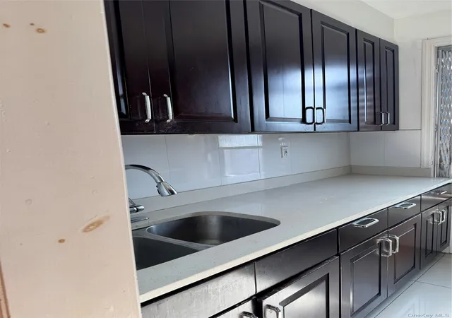 2nd image of 2925 Matthews Ave #6H, New York, NY 10467 | MLS# 1034751