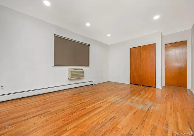 Listing Photo 5 - Condo for sale in building located at 58-30 75th St, New York, NY 11379