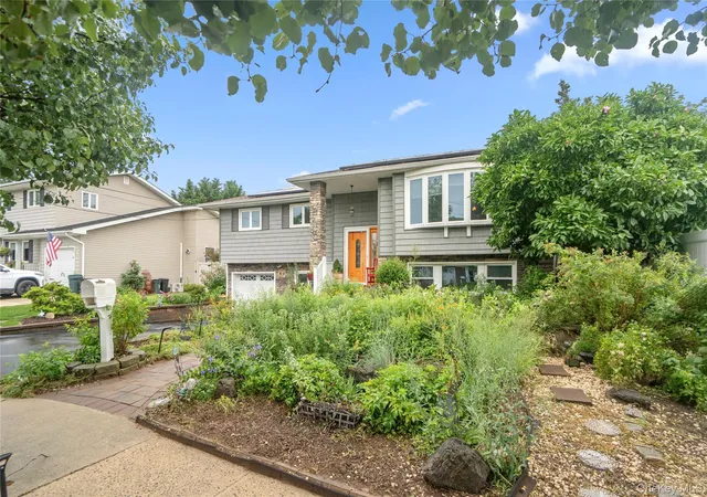 Photo 2 of Sale Pending at 2440 Wallen Ln, Hempstead, NY 11710 | MLS# 1034772 | Listing updated on 2026-09-03