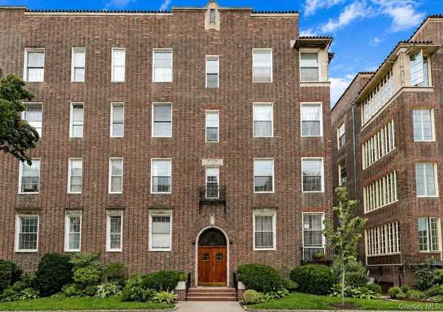 Photo 2 of Condo for sale at 37 22 85th Street #31, New York, NY 11372 | MLS# 1034778 | Listing updated on 2026-09-09