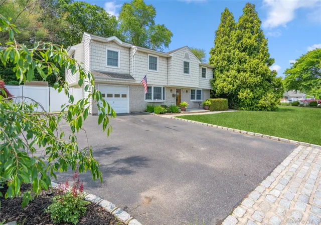 Photo 2 of Sale Pending at 36 Richmond St, Islip, NY 11751 | MLS# 1034783 | Listing updated on 2026-08-19
