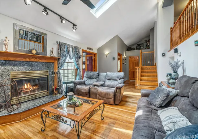 Photo 3 of Sale Pending at 36 Richmond St, Islip, NY 11751 | MLS# 1034783 | Listing updated on 2026-08-19