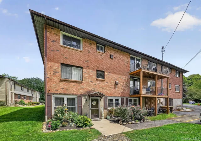 1st image of 1006 Parr Meadow Dr #10E, Newburgh (town), NY 12550 | MLS# 1034791