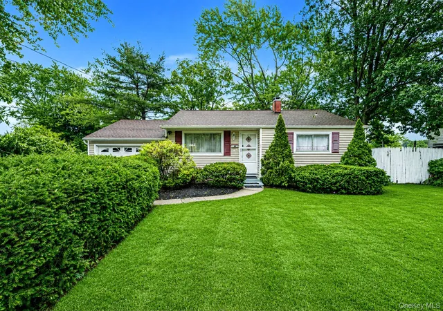 Photo 1 of Single family home for sale at 2715 Falcon Ave, Brookhaven, NY 11763 | MLS# 1034794 | Listing updated on 2026-08-29