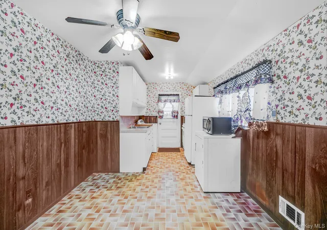 Photo 3 of Single family home for sale at 2715 Falcon Ave, Brookhaven, NY 11763 | MLS# 1034794 | Listing updated on 2026-08-29