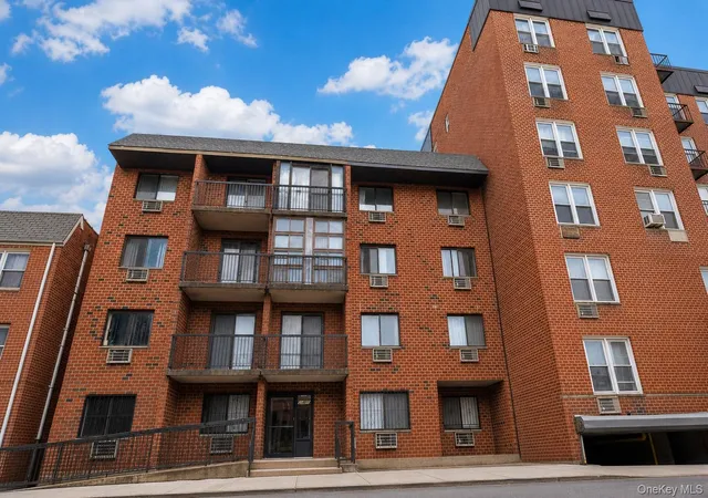 Photo 2 of Condo for sale at 14434 37th Avenue #402, New York, NY 11354 | MLS# 1034795 | Listing updated on 2026-08-09