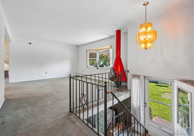 Photo 3 of Single family home for sale at 105 Vails Gate Hts Dr, New Windsor, NY 12553 | MLS# 1034796 | Listing updated on 2026-09-14