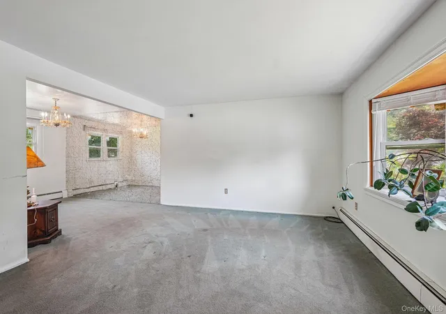 Photo 4 of Single family home for sale at 105 Vails Gate Hts Dr, New Windsor, NY 12553 | MLS# 1034796 | Listing updated on 2026-09-14