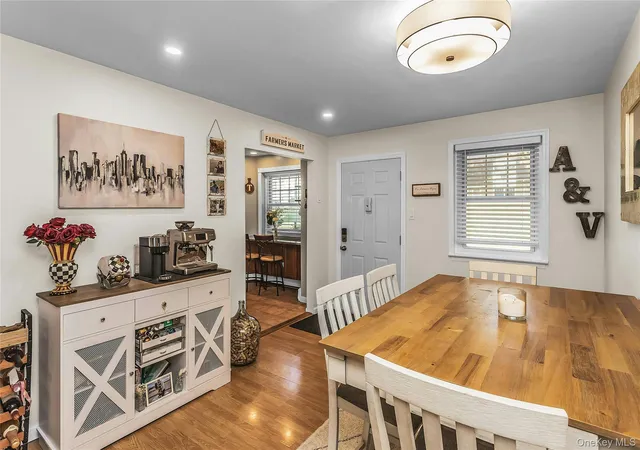 Photo 3 of Sale Pending at 25 Glen Holw #H10, Brookhaven, NY 11742 | MLS# 1034817 | Listing updated on 2026-09-23