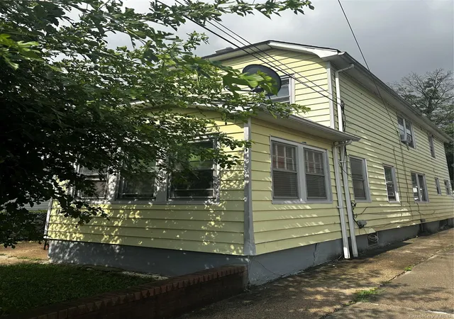 Photo 2 of Sale Pending at 11824 219th Street, New York, NY 11411 | MLS# 1034820 | Listing updated on 2026-09-04