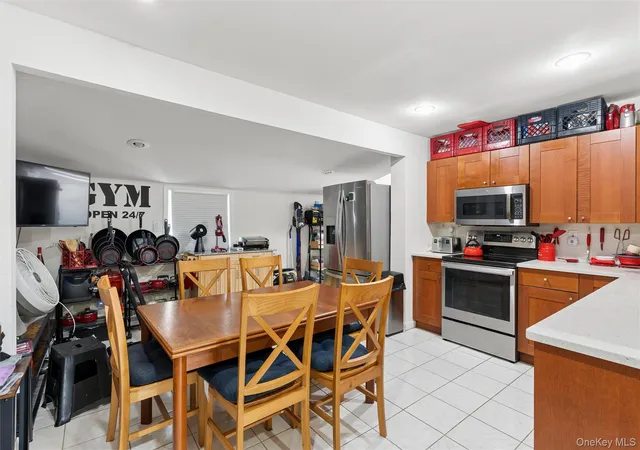 Photo 4 of Single family home for sale at 404 Front St, Hempstead, NY 11710 | MLS# 1034842 | Listing updated on 2026-08-23