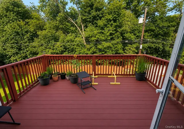 Photo 41 of Single family home for sale at 79 Elizabeth Dr, Oyster Bay, NY 11714 | MLS# 1034849 | Listing updated on 2026-10-04