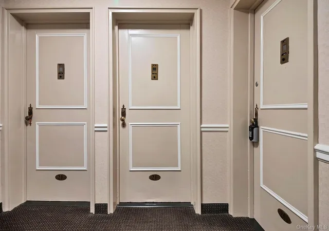 Listing Photo 4 - Condo for sale in building located at 15 Bryant Crescent, White Plains, NY 10605 - Unit #2F