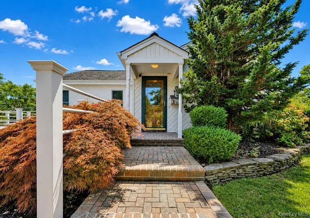 2nd image of 8 Stuart Ave, Babylon, NY 11701 | MLS# 1034942