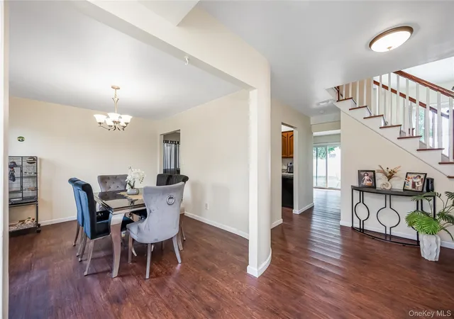Photo 3 of Single family home for sale at 1 Autumn Ln, Babylon, NY 11701 | MLS# 1034949 | Listing updated on 2026-09-25