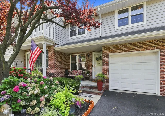 Photo 2 of Sale Pending at 10 Sprucewood Blvd, Islip, NY 11722 | MLS# 1034950 | Listing updated on 2026-09-22