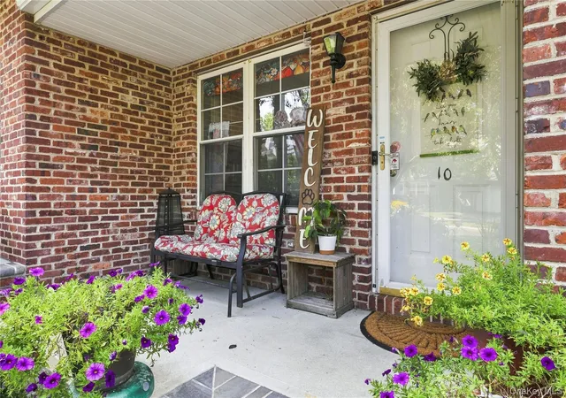 Photo 3 of Sale Pending at 10 Sprucewood Blvd, Islip, NY 11722 | MLS# 1034950 | Listing updated on 2026-09-22