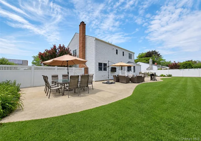 Photo 3 of Single family home for sale at 73 Springmeadow Dr, Islip, NY 11741 | MLS# 1034957 | Listing updated on 2026-08-30
