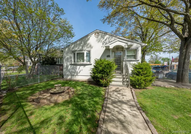 Photo 2 of Multi family home for sale at 157 59 19th Avenue, New York, NY 11357 | MLS# 1034983 | Listing updated on 2026-08-13