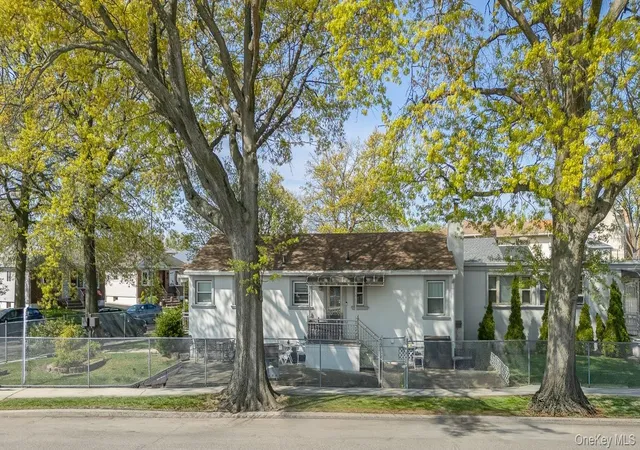 Photo 3 of House for sale at 157-59 19th Avenue, New York, NY 11357 | MLS# 1034983 | Listing updated on 2026-08-13