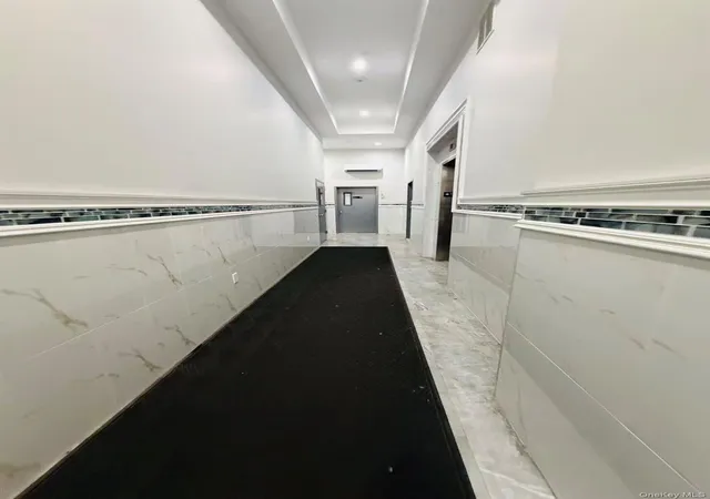 Photo 3 of Condo for sale at 31 12 38th Avenue #UNIT 3B, New York, NY 11101 | MLS# 1034988 | Listing updated on 2026-09-06