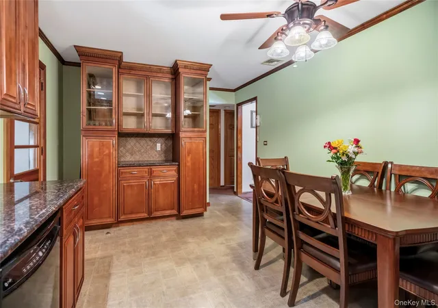 Photo 4 of Sale Pending at 1451 Seamans Neck Rd, Hempstead, NY 11783 | MLS# 1034995 | Listing updated on 2026-08-26