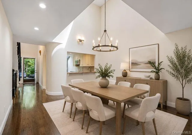 Photo 3 of Condo for sale at 11 Pony Cir, North Hempstead, NY 11577 | MLS# 1034998 | Listing updated on 2026-09-26