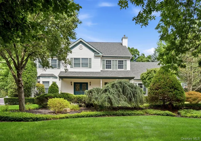 Photo 1 of Sale Pending at 14 Dupont Ct, Huntington, NY 11746 | MLS# 1034999 | Listing updated on 2026-08-19
