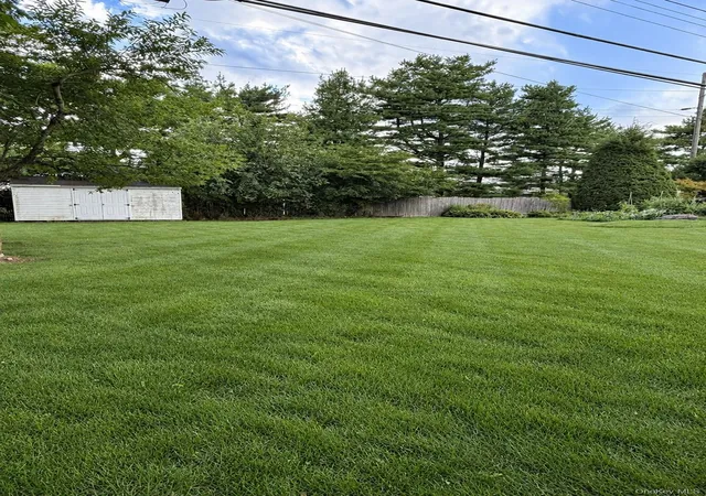 Photo 4 of Single family home for sale at 118 Leahy St, Oyster Bay, NY 11753 | MLS# 1035006 | Listing updated on 2026-09-16