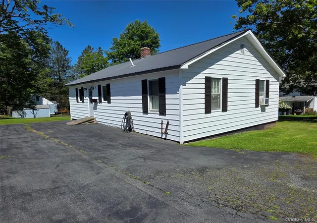 Photo 4 of Single family home for sale at 12 Winthrop Ave, Liberty, NY 12754 | MLS# 1035019 | Listing updated on 2026-08-07