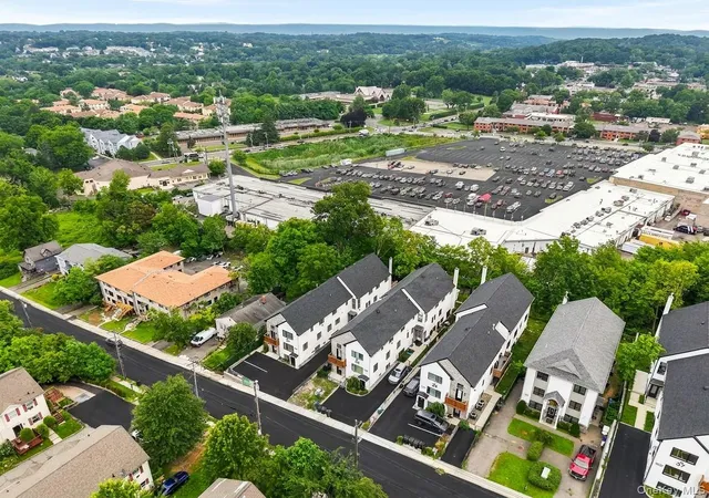 Photo 3 of Condo for sale at 27 Ewing Ave #201, Ramapo, NY 10977 | MLS# 1035038 | Listing updated on 2026-09-06