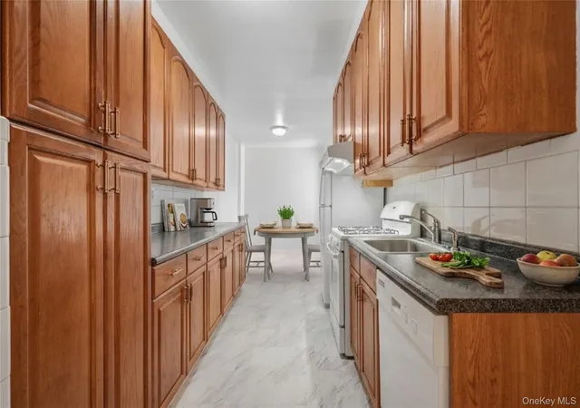 Photo 2 of House for sale at 19 Abeel St #4H, Yonkers, NY 10705 | MLS# 1035041 | Listing updated on 2026-10-01