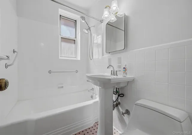 Photo 4 of House for sale at 19 Abeel St #4H, Yonkers, NY 10705 | MLS# 1035041 | Listing updated on 2026-10-01