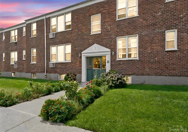 Photo 3 of Sale Pending at 836 Palisade Ave #A, Yonkers, NY 10703 | MLS# 1035044 | Listing updated on 2026-09-02